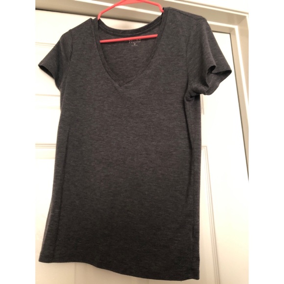 Gray short sleeve - Picture 1 of 1